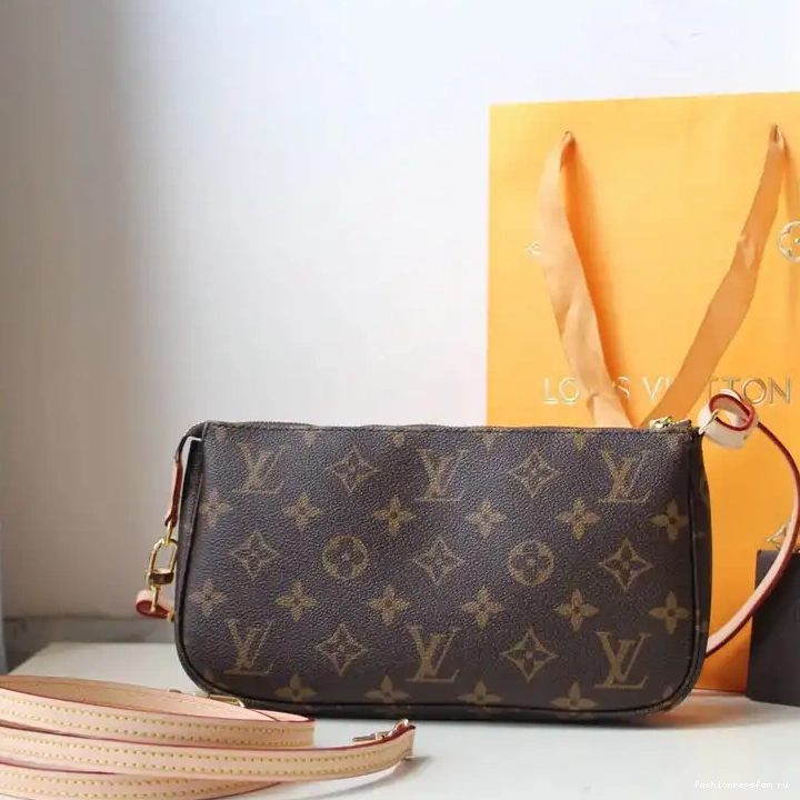 Fashionrepsfam ru 207B570009 Bags LV 0615